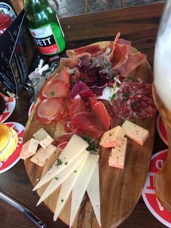 Tapasbar & Borrelcafe de Markt